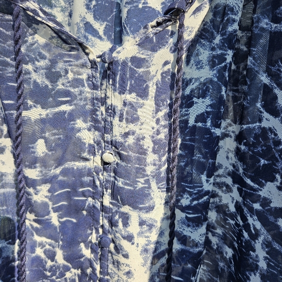 Women's sheer blouse - Picture 3 of 4